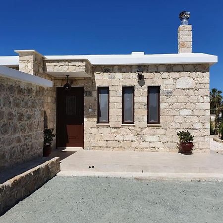 Villa Yermanina Geroskipou Exteriör bild